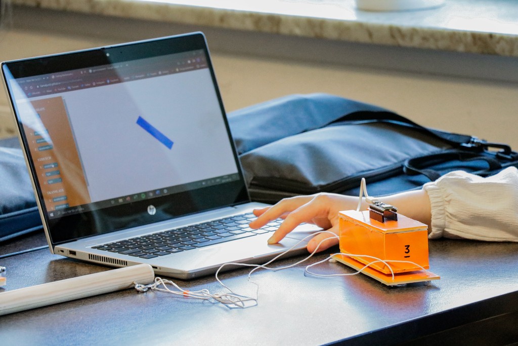 Moving Mathematics — A kit that transforms mathematical education into a tangible and engaging experience. Developed for my Interaction Design thesis. Project by Liam Aljundi